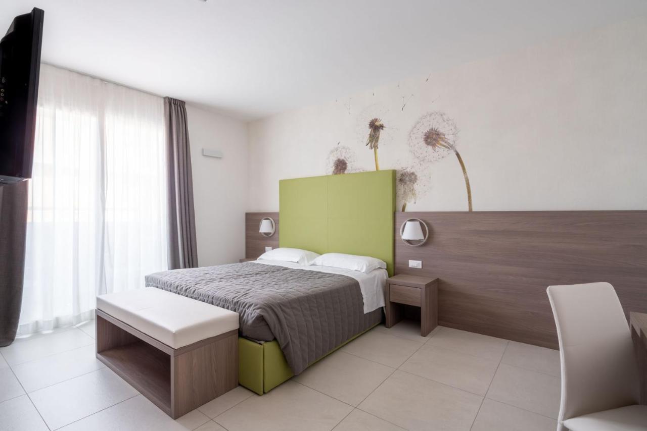 Hotel Iris Jesolo Exterior photo