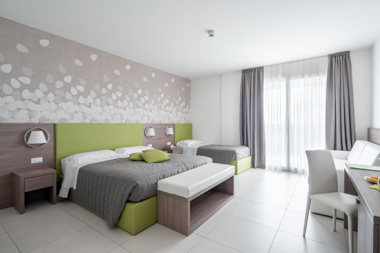 Hotel Iris Jesolo Exterior photo